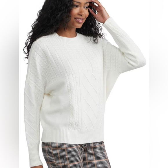NWT MEXX White Cable Knit Sweater- Medium - Picture 2 of 3
